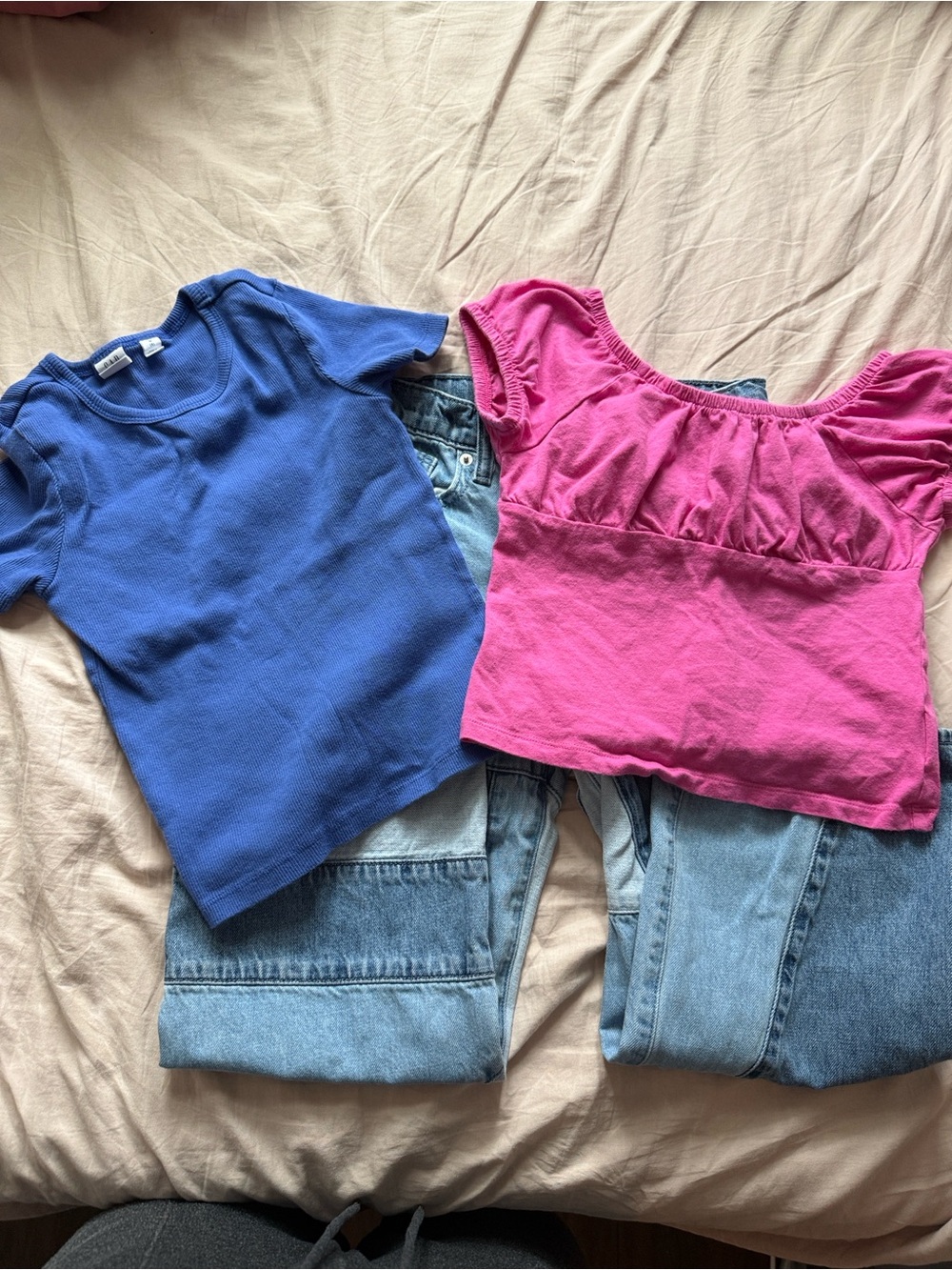 GAP Kids Short Sleeve Tees in Blue and Pink with a pair of jean